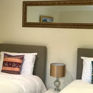 Hotel Thai Season